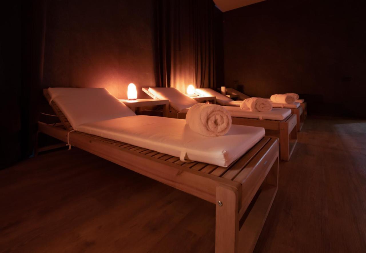 B&B Quattro Stagioni Charme And Wellness Besnate 外观 照片